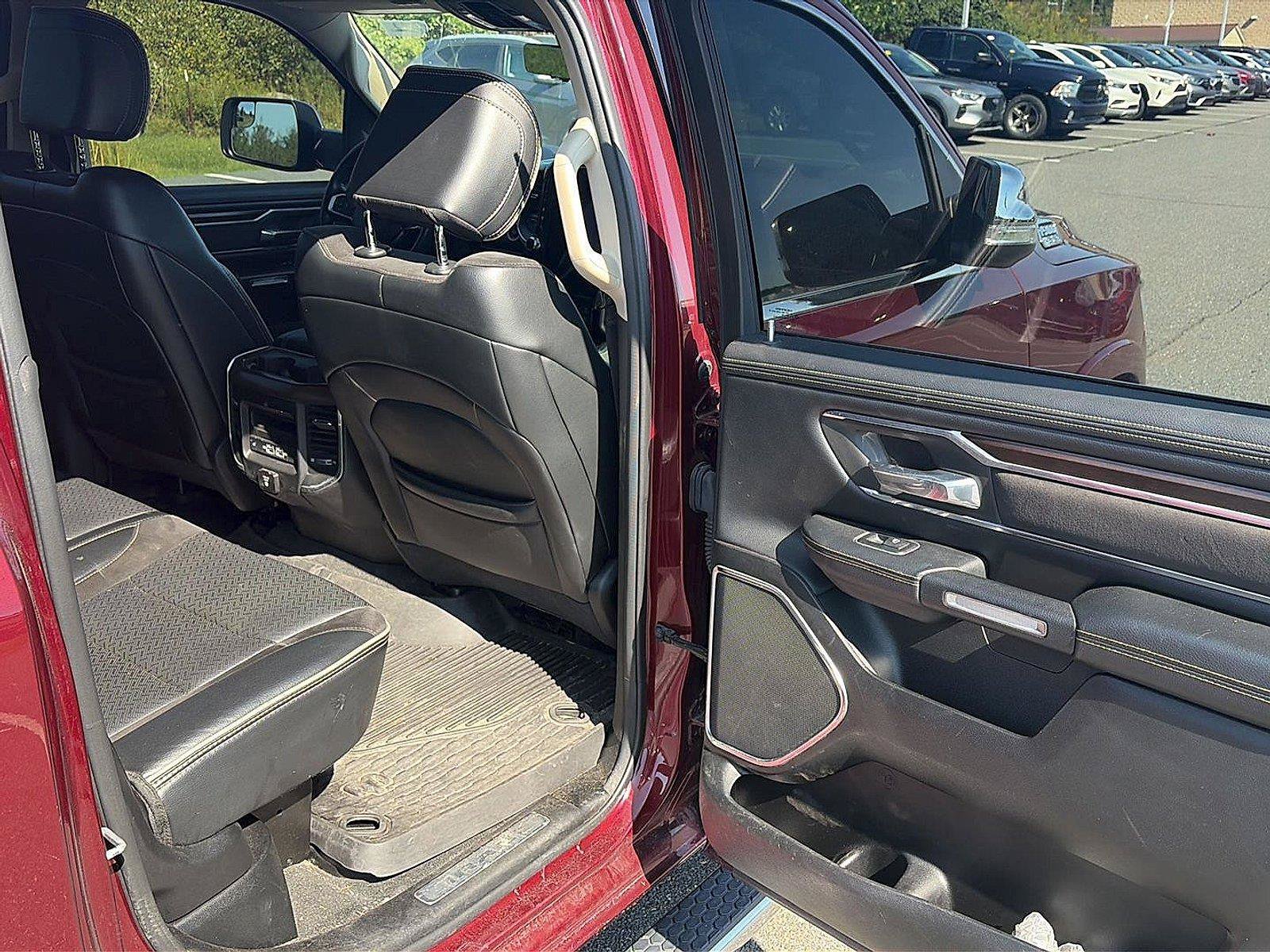 Used 2021 RAM 1500 Laramie w/ Advanced Safety Group AWD/4WD image 11