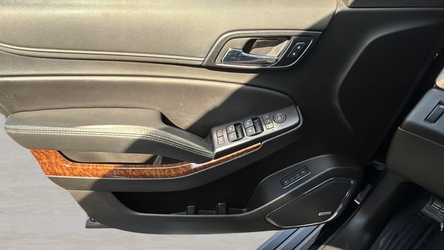 Used 2019 Chevrolet Suburban Premier w/ Premier Plus Edition image 17