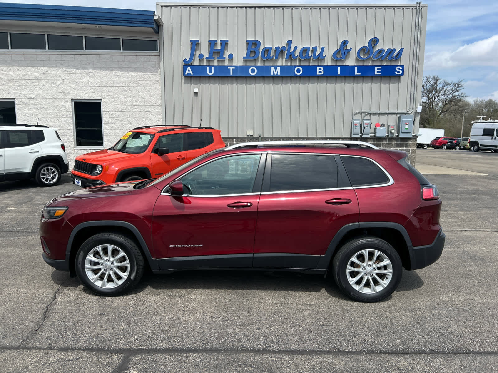 Used 2019 Jeep Cherokee Latitude w/ Popular Appearance Group FWD image 6