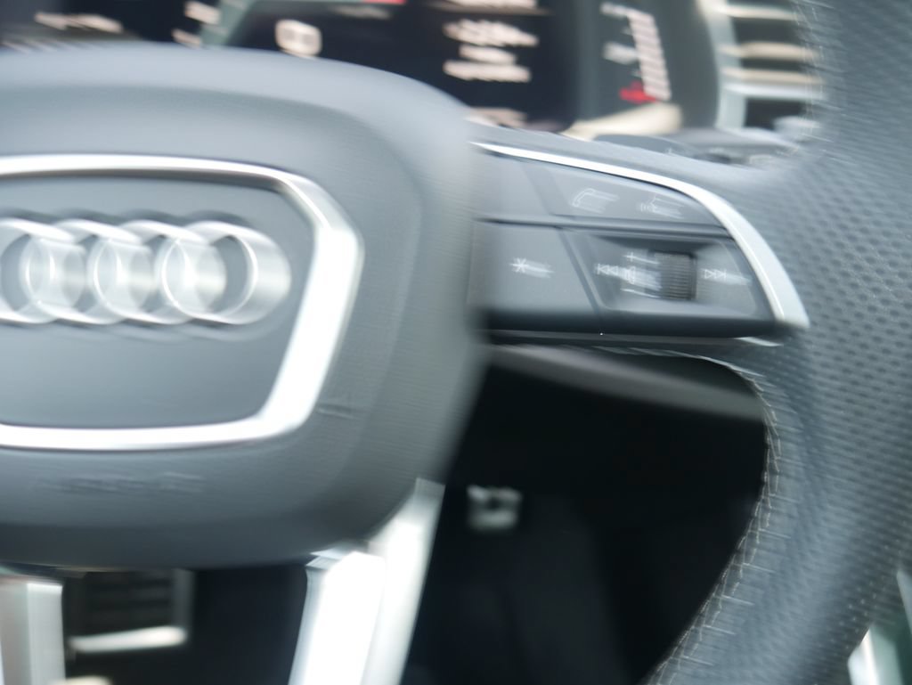 Certified 2024 Audi SQ8 Premium Plus w/ S Sport Package AWD/4WD image 33