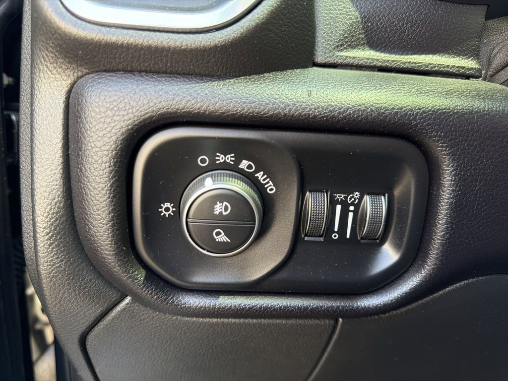 Used 2022 RAM 3500 Laramie AWD/4WD image 29