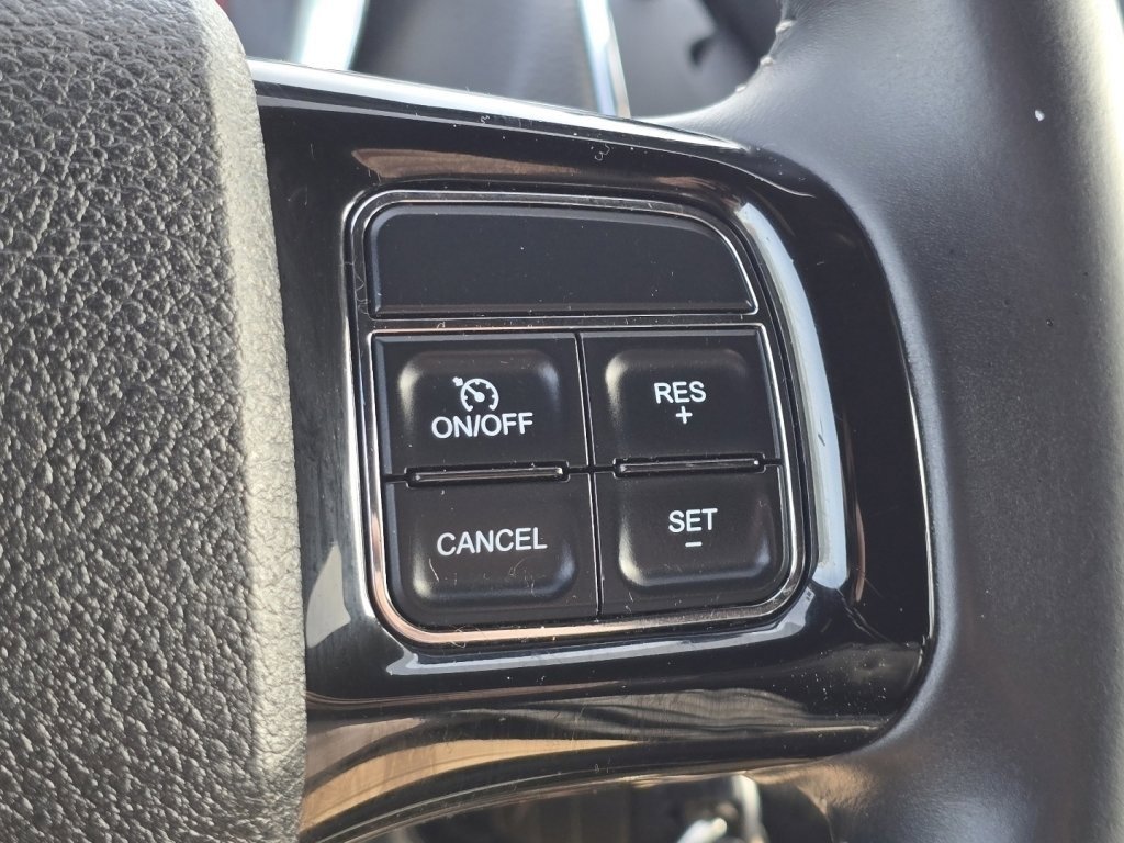 Used 2016 Dodge Grand Caravan SE image 24