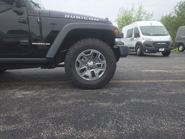 Used 2016 Jeep Wrangler Rubicon w/ Connectivity Group AWD/4WD image 8