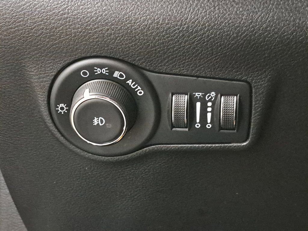 Certified 2022 Jeep Compass Latitude image 25
