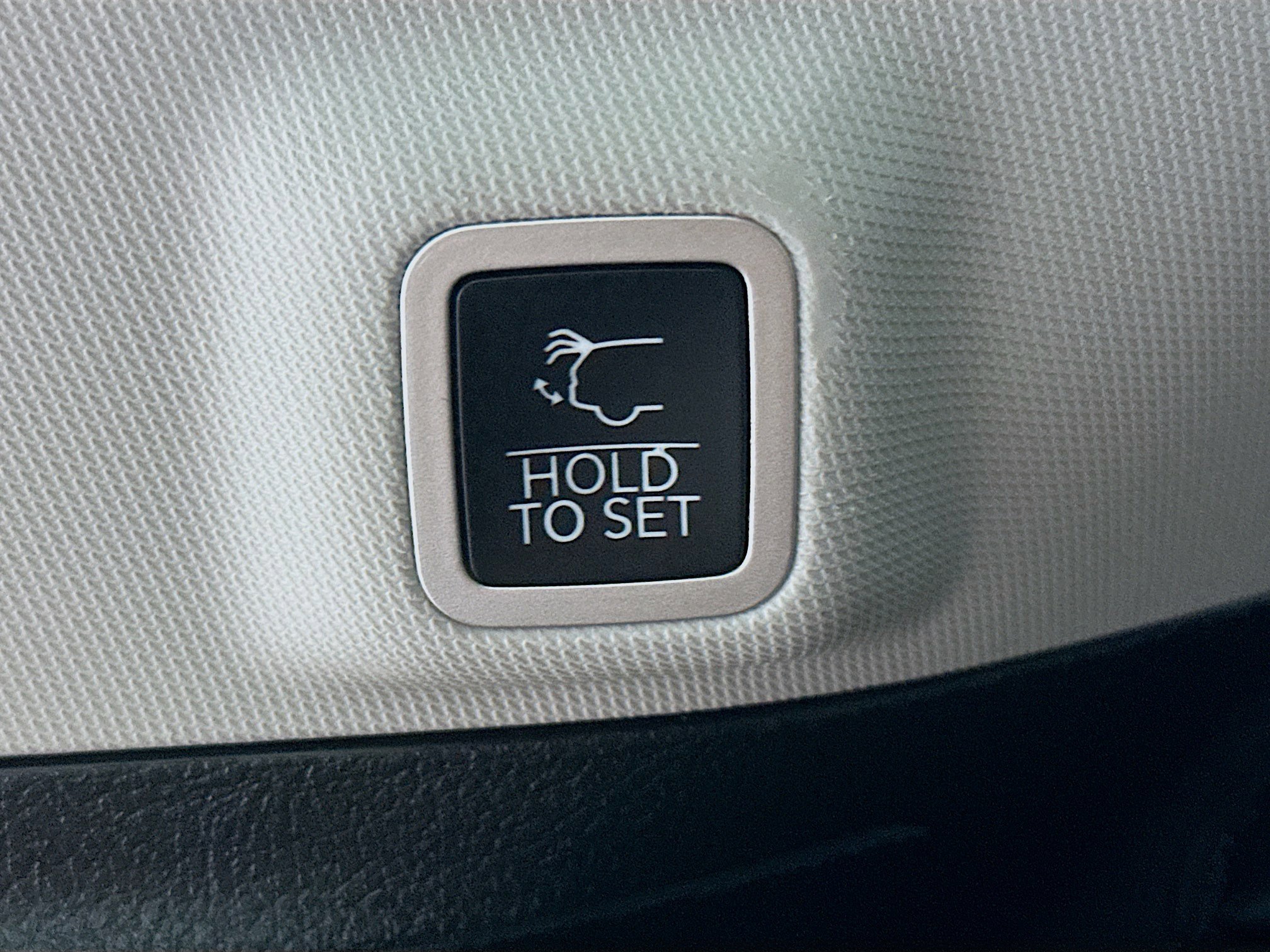 Used 2022 Jeep Grand Cherokee Limited 4xe image 32