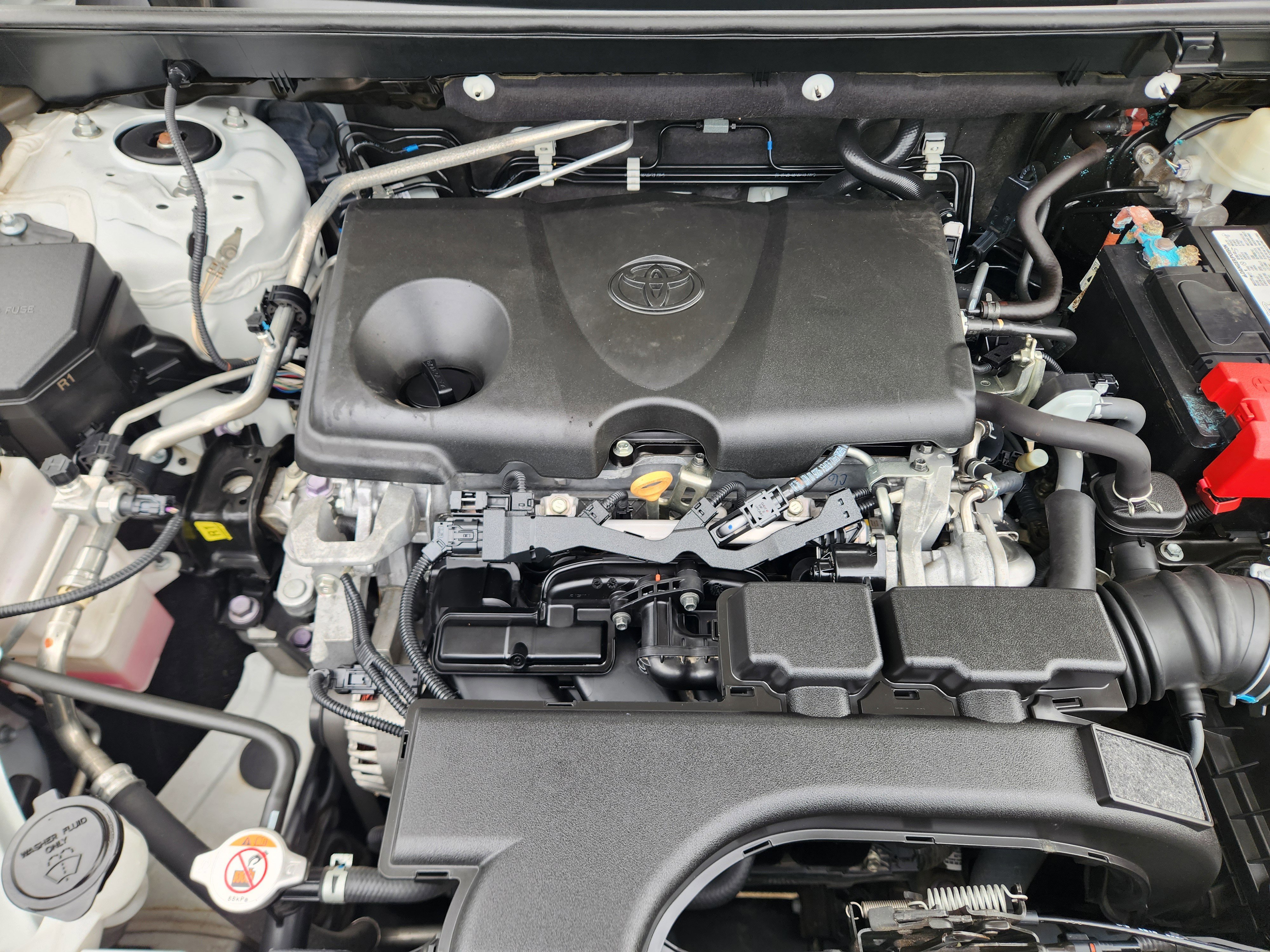 Used 2019 Toyota RAV4 XLE Premium FWD image 27