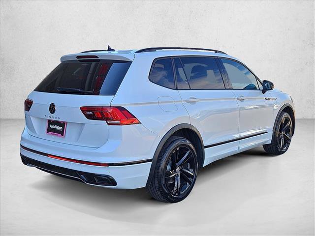 Used 2023 Volkswagen Tiguan SE R-Line image 5