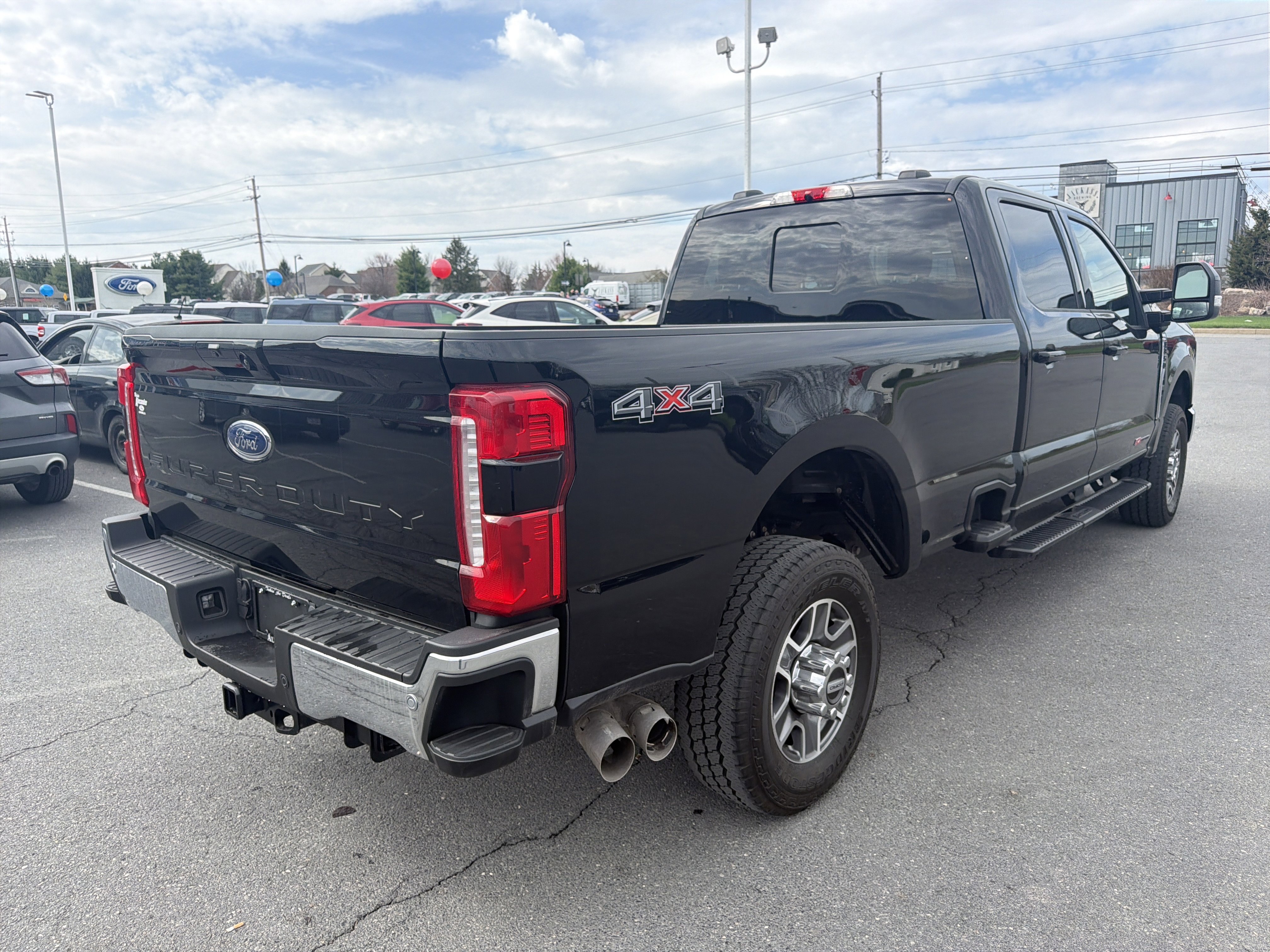 Used 2024 Ford F350 Lariat w/ Camper Package image 3