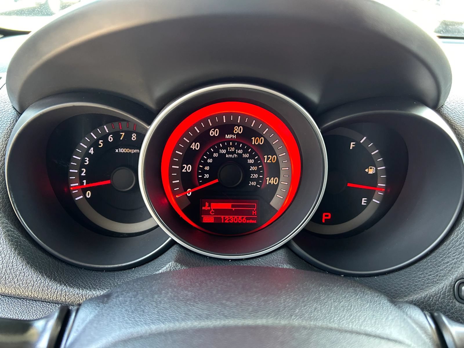 Used 2010 Kia Forte Koup SX FWD image 10