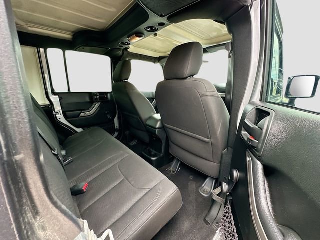 Used 2018 Jeep Wrangler Unlimited Sport w/ Connectivity Group AWD/4WD image 28