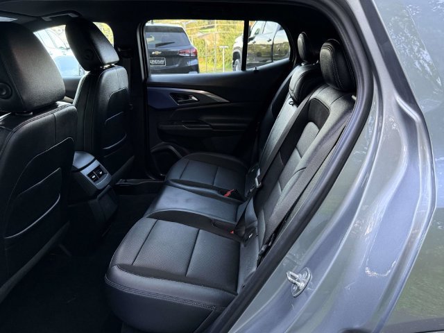 Used 2024 Chevrolet Equinox EV LT FWD image 12