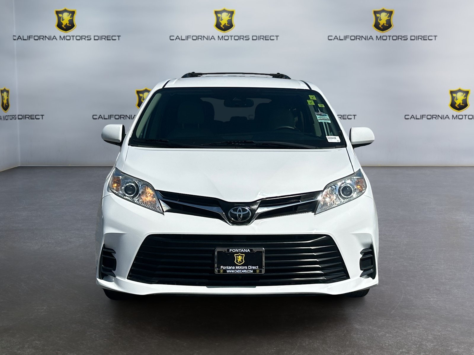Used 2020 Toyota Sienna LE w/ Carpet Mat Package FWD image 8