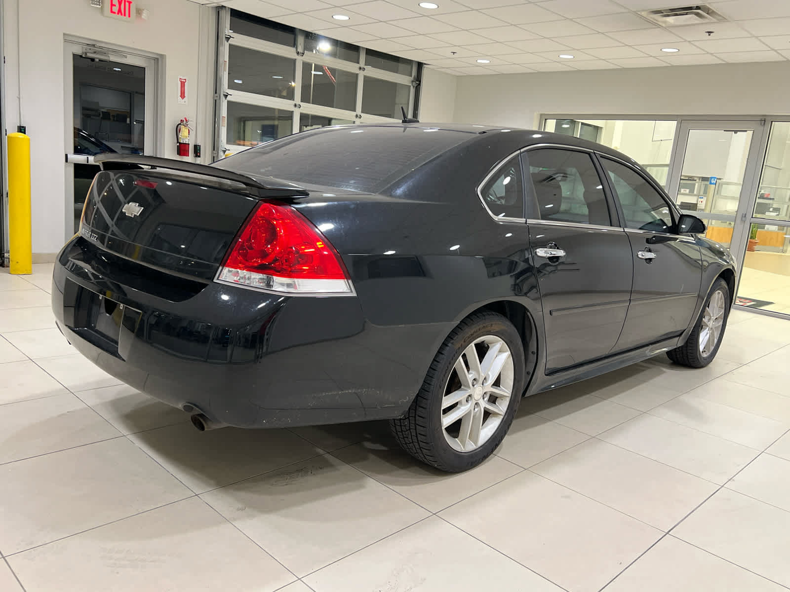 Used 2013 Chevrolet Impala LTZ FWD image 4