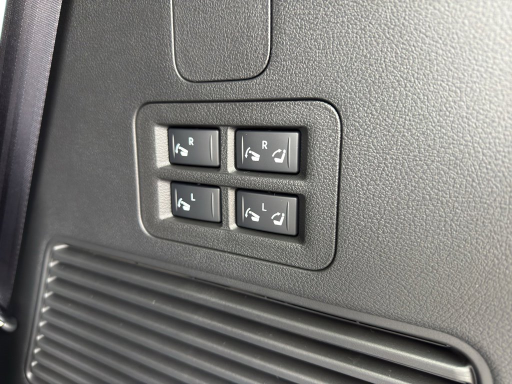 New 2026 Nissan Armada SL w/ Captain's Chari Seat Package image 38