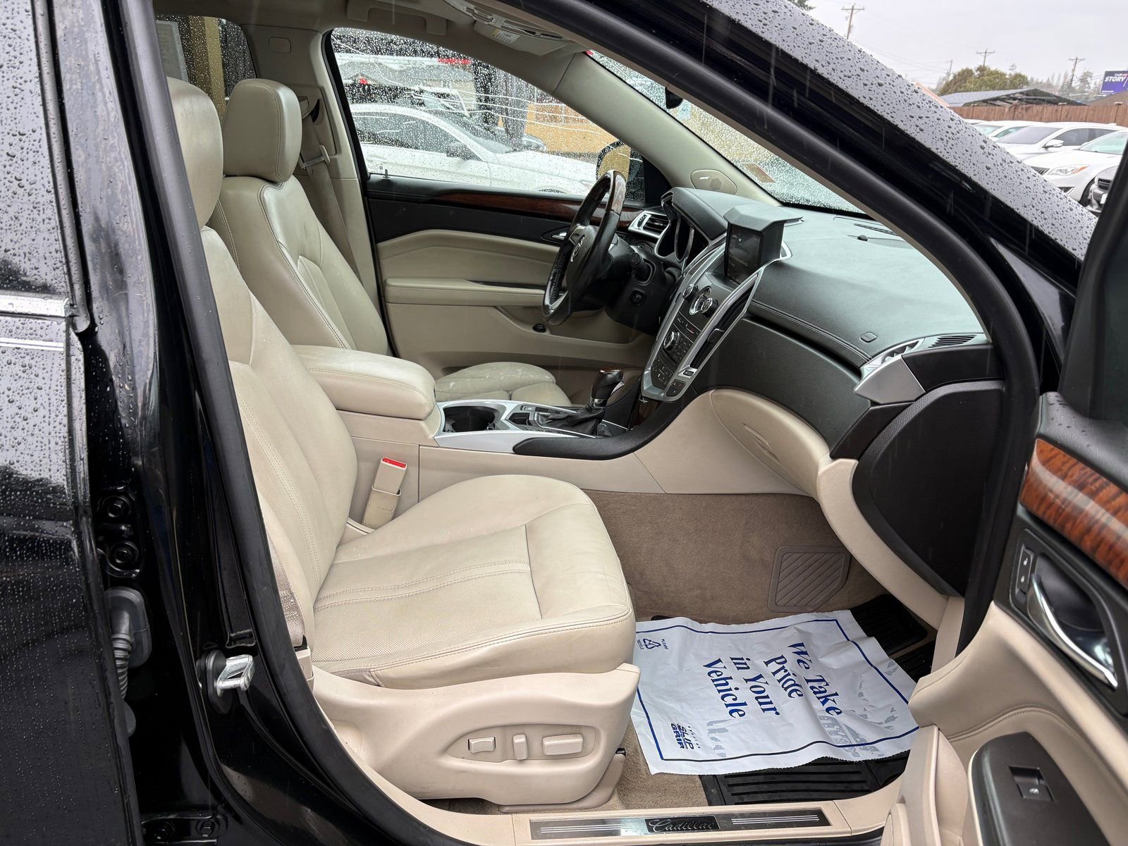 Used 2012 Cadillac SRX Luxury image 27