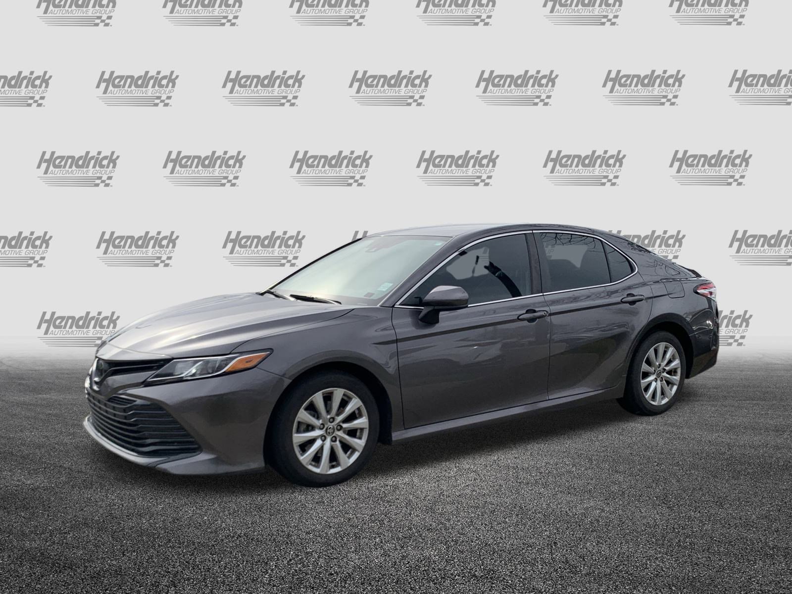 Used 2020 Toyota Camry LE image 5