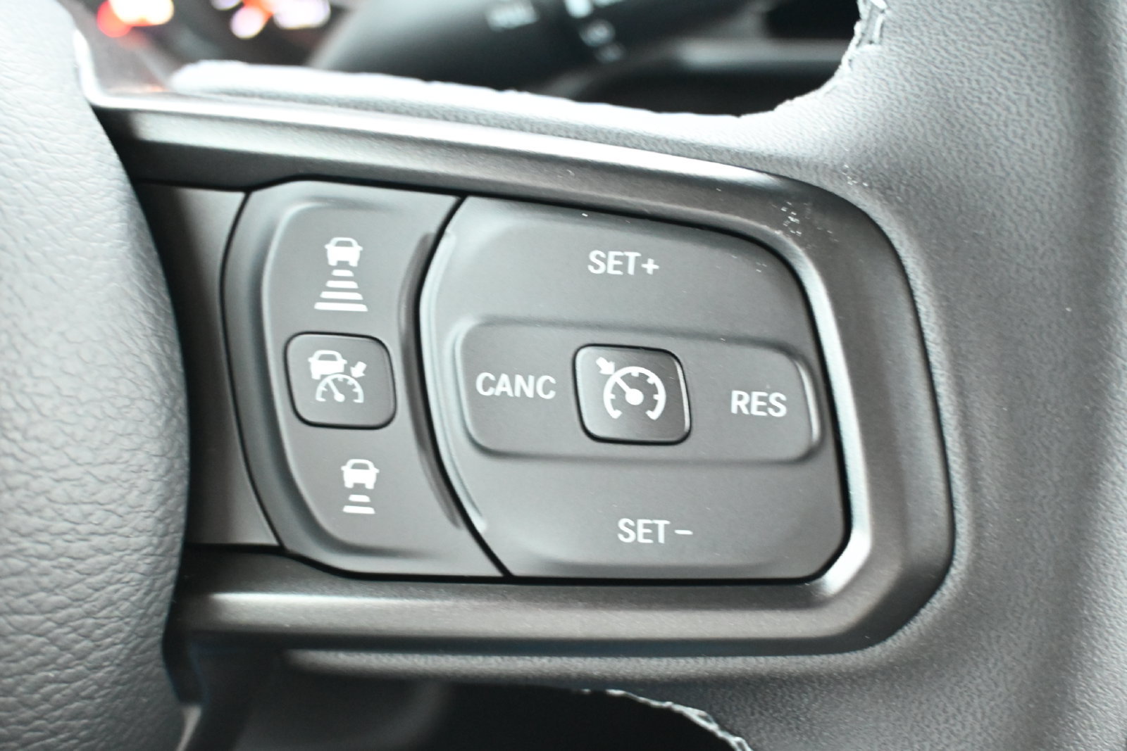 New 2026 Jeep Gladiator Sport AWD/4WD image 13