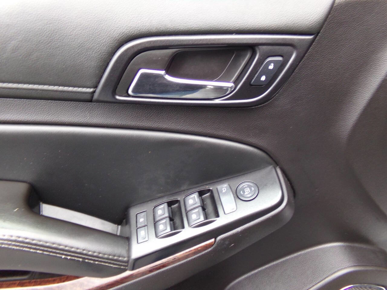 Used 2016 GMC Yukon XL SLE image 47