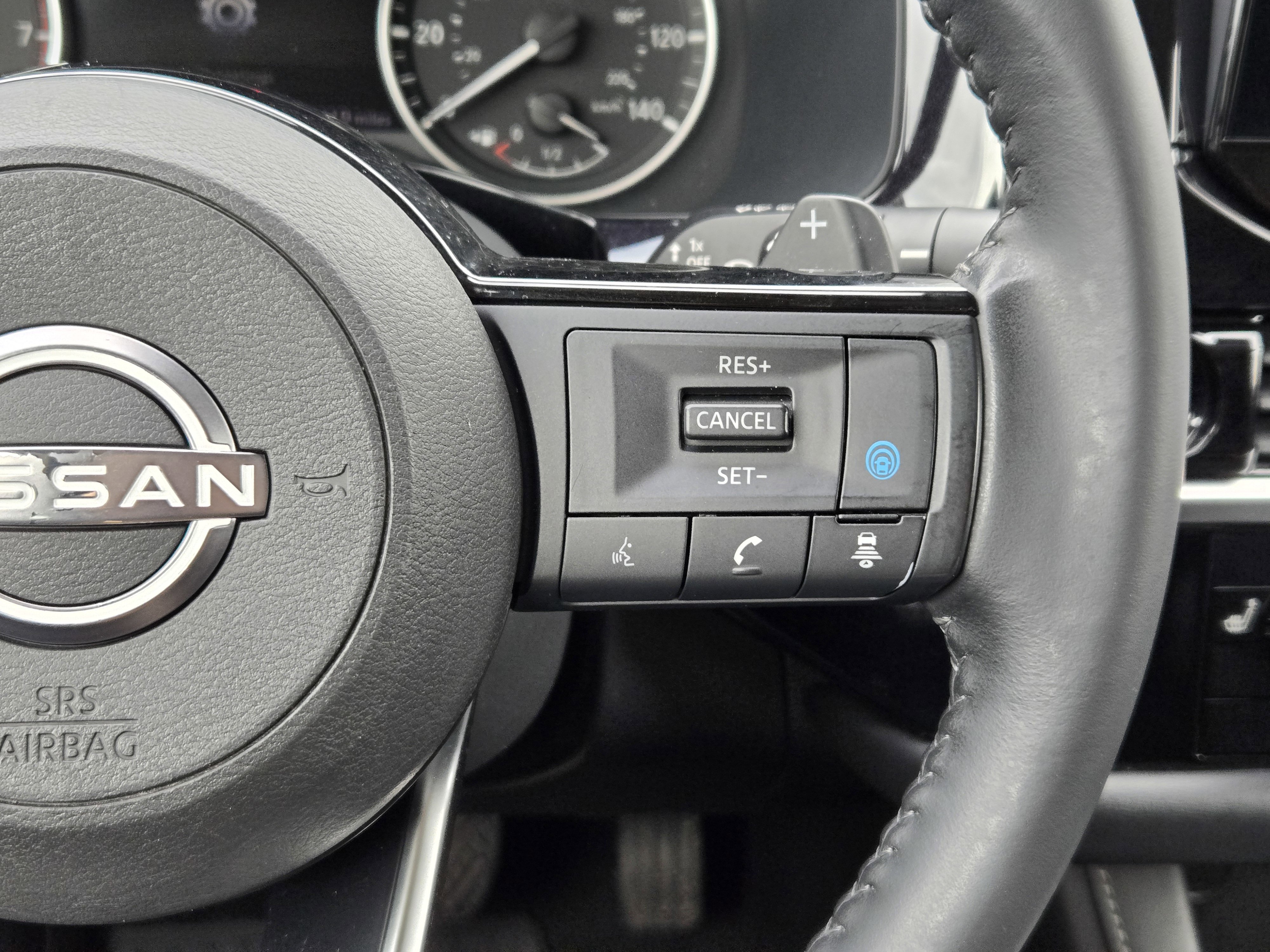 Used 2022 Nissan Pathfinder SV w/ SV Premium Package AWD/4WD image 43