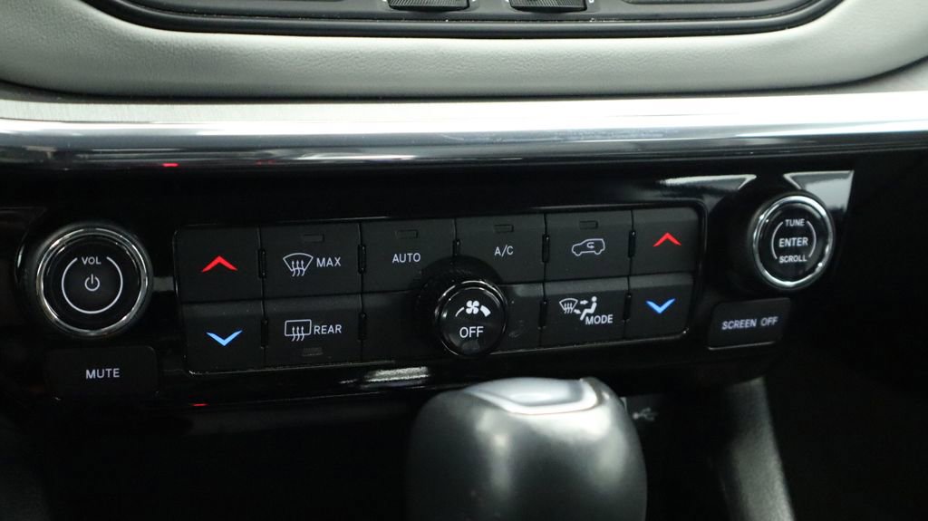 Certified 2022 Jeep Compass Limited image 41