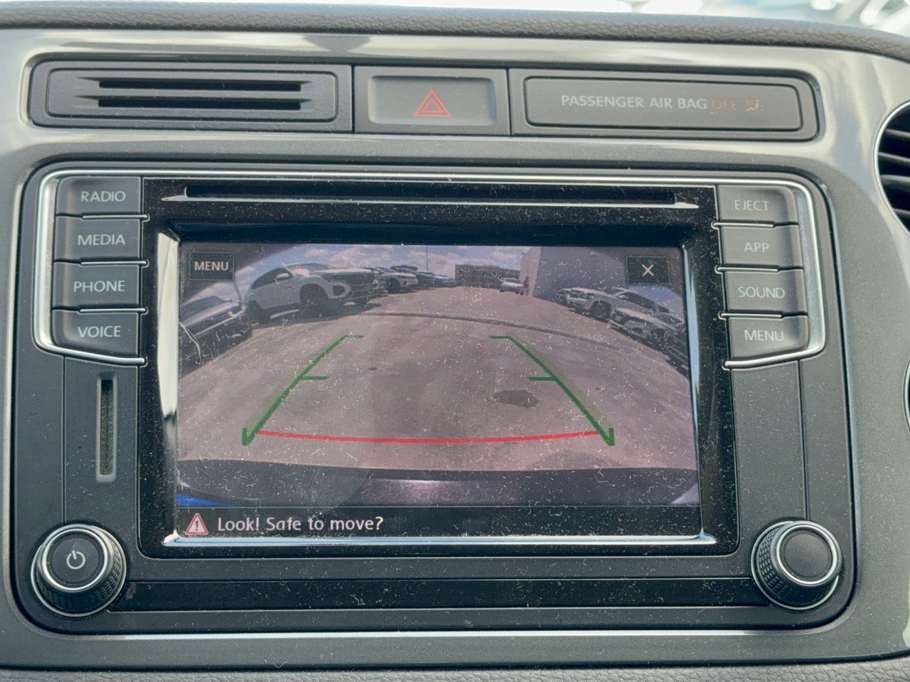 Used 2017 Volkswagen Tiguan Limited w/ Premium Package FWD image 23