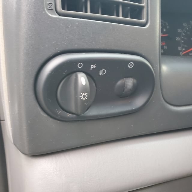 Used 2001 Ford Excursion XLT RWD image 15