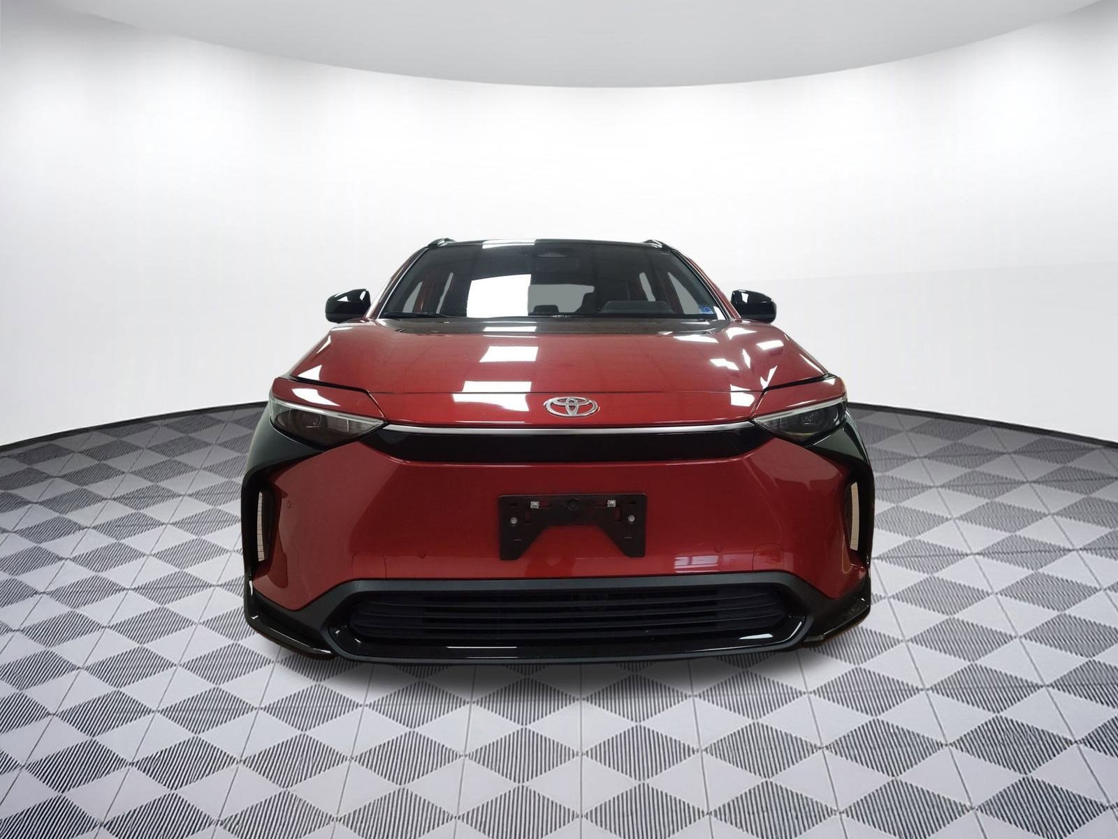 Used 2023 Toyota bZ4X XLE w/ Weather Package image 6