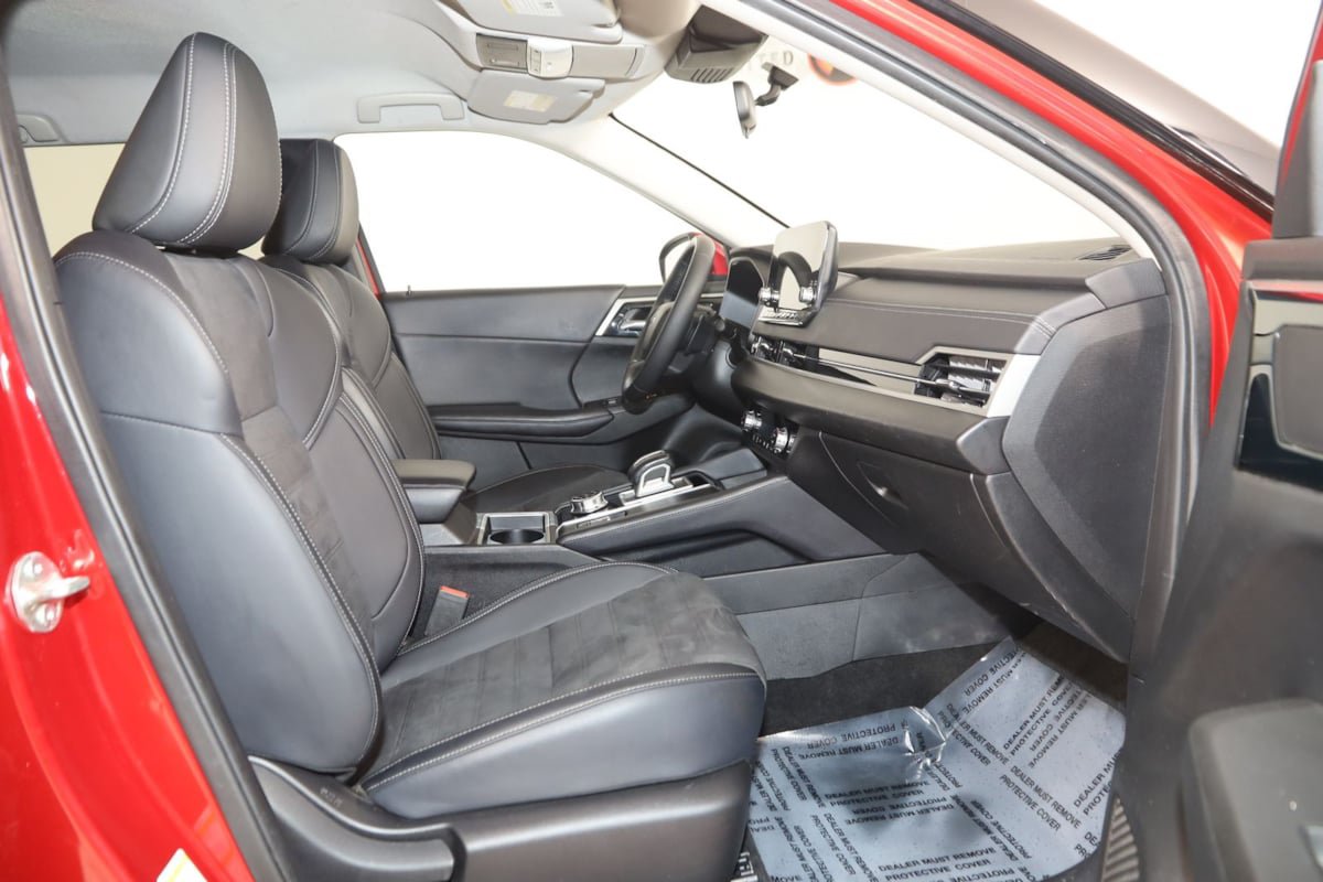 Used 2024 Mitsubishi Outlander Ralliart AWD/4WD image 12