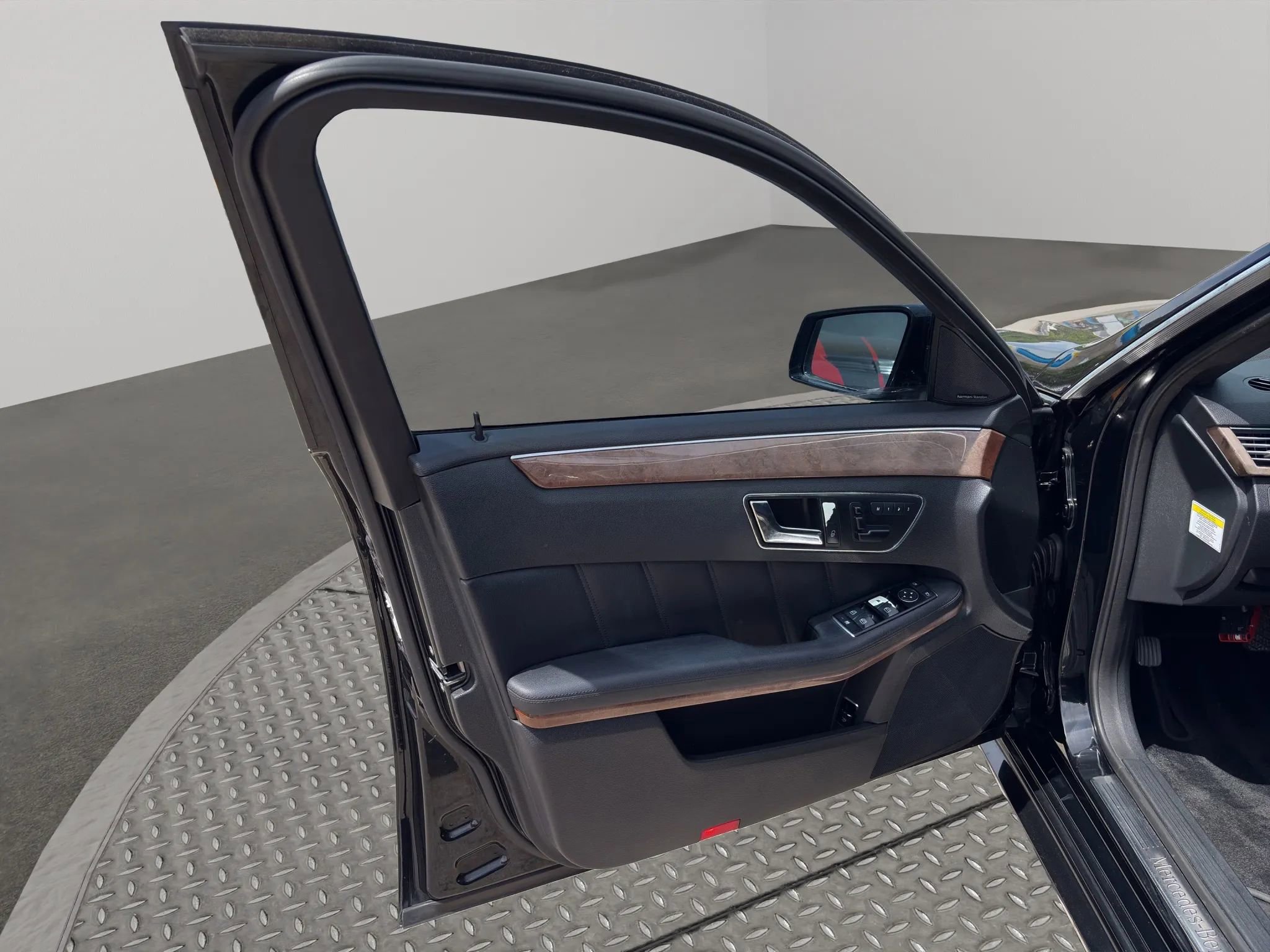 Used 2011 Mercedes-Benz E 350 Sedan image 21