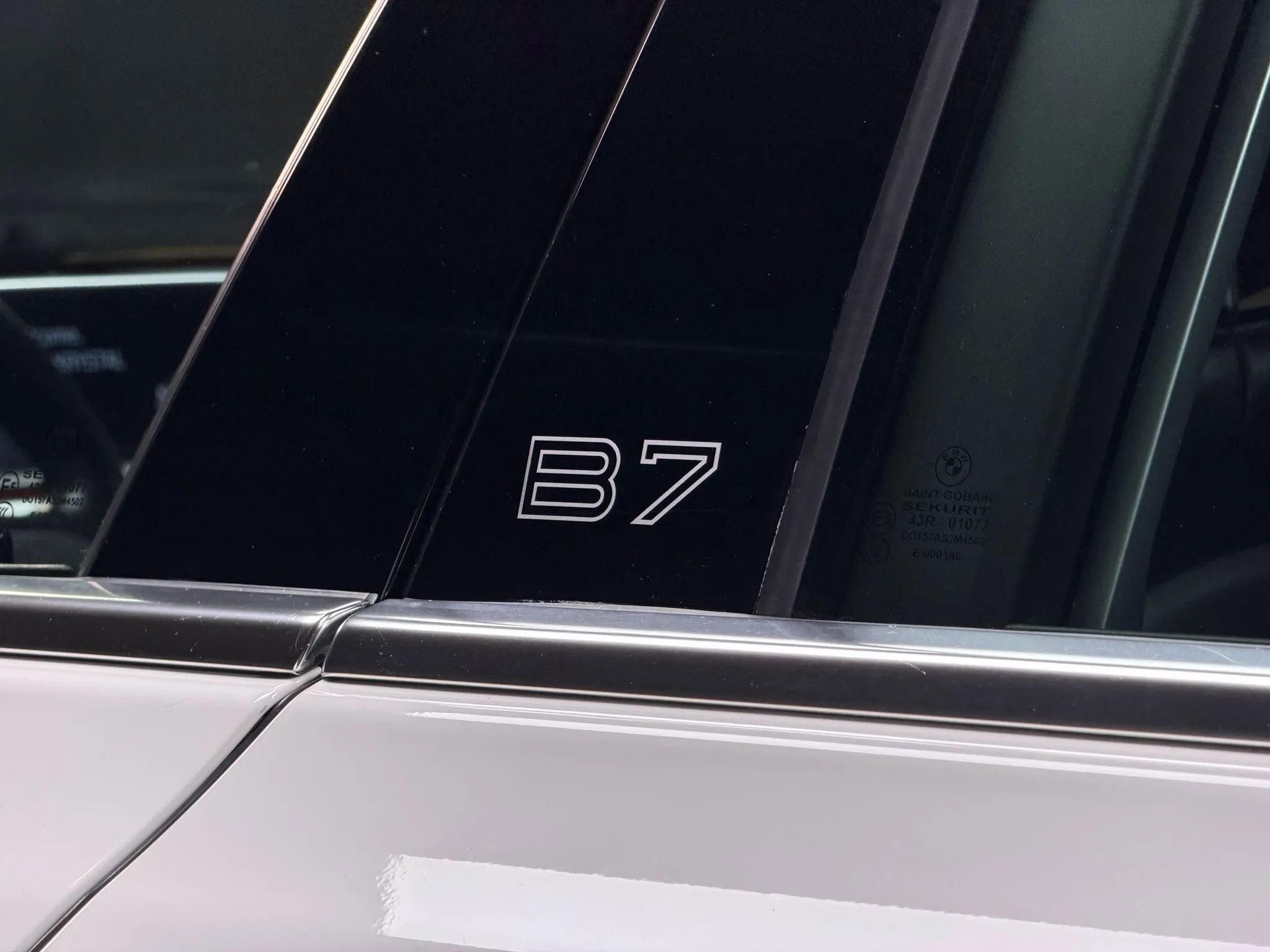 Used 2017 BMW 750i xDrive image 12