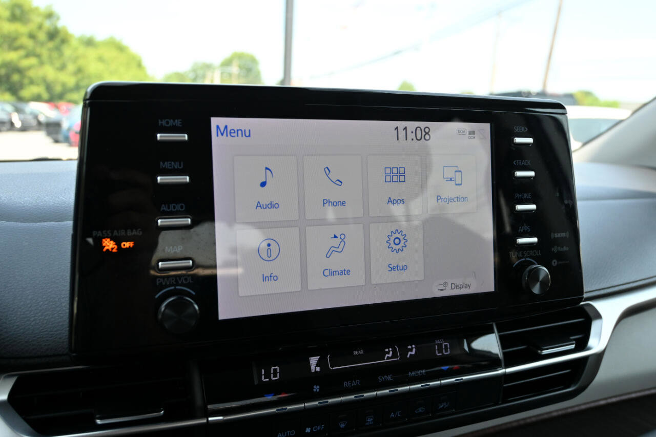 Used 2021 Toyota Sienna LE image 30