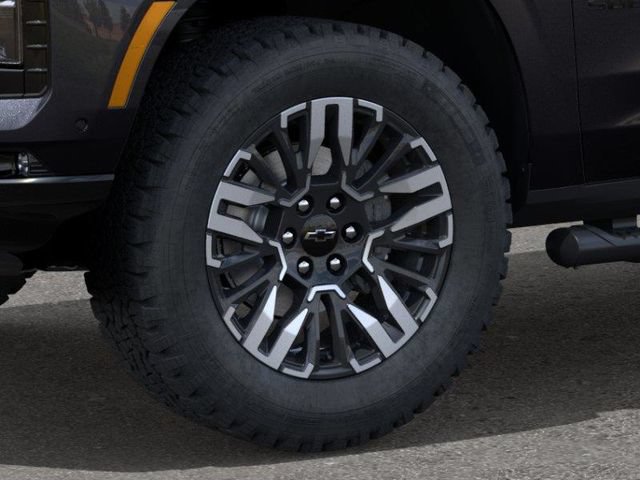 New 2026 Chevrolet Suburban Z71 AWD/4WD image 9