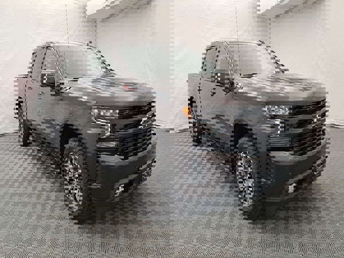 Used 2019 Chevrolet Silverado 1500 RST image 2