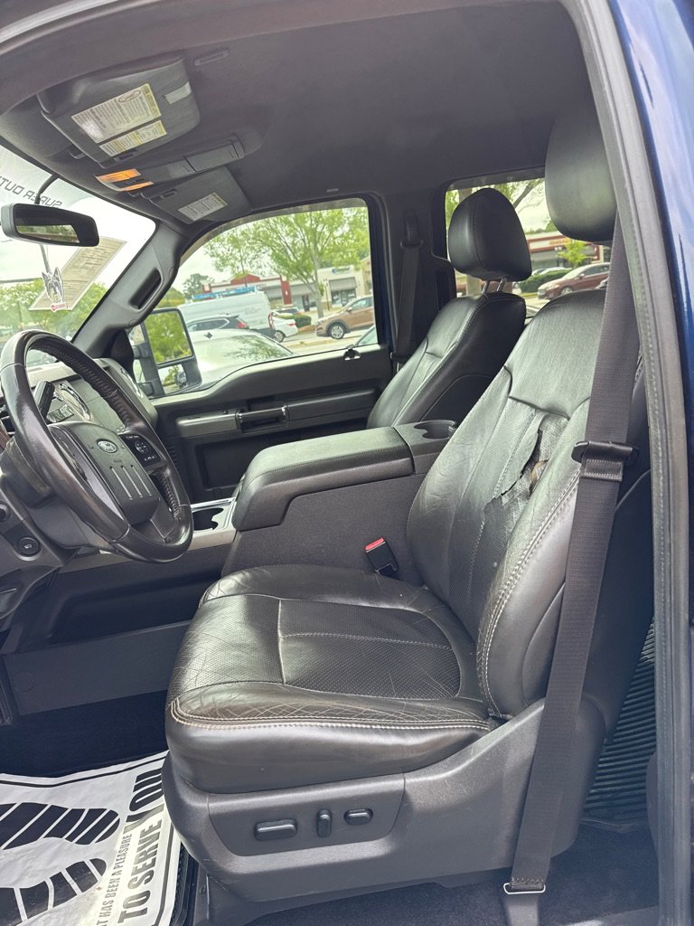 Used 2011 Ford F250 Lariat w/ Lariat Interior Pkg image 6