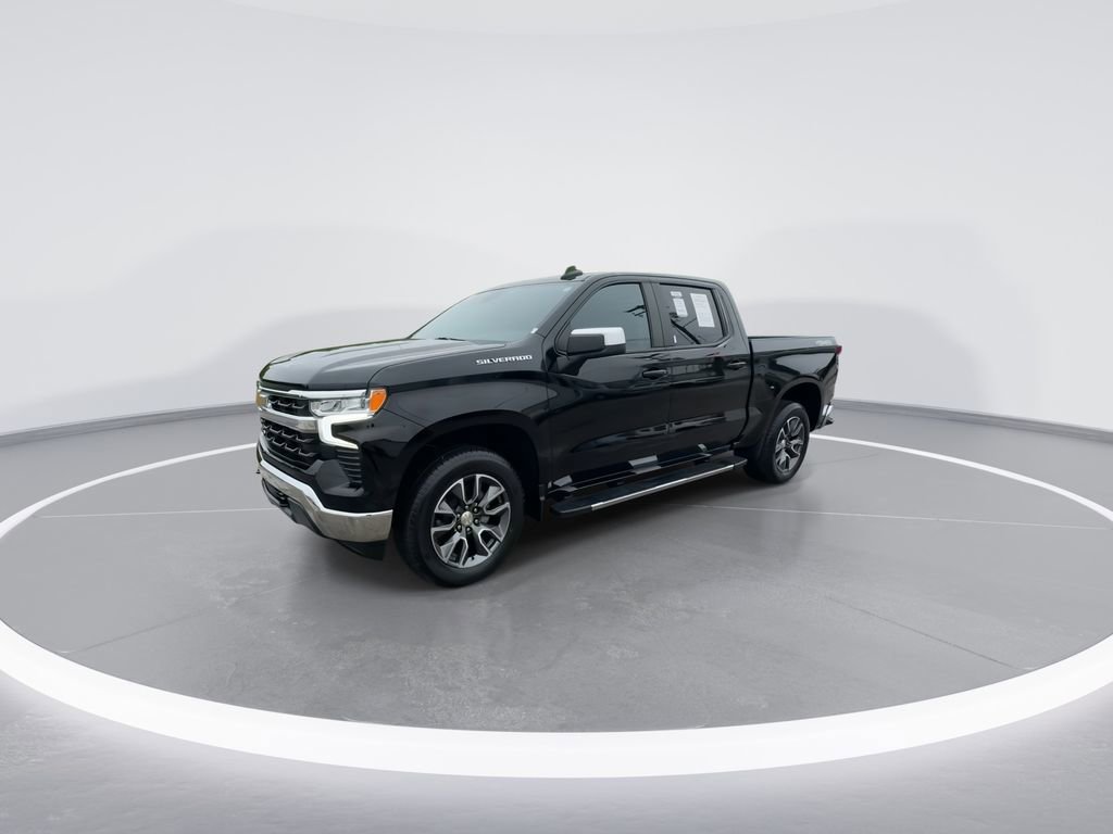 Used 2023 Chevrolet Silverado 1500 LT AWD/4WD image 4