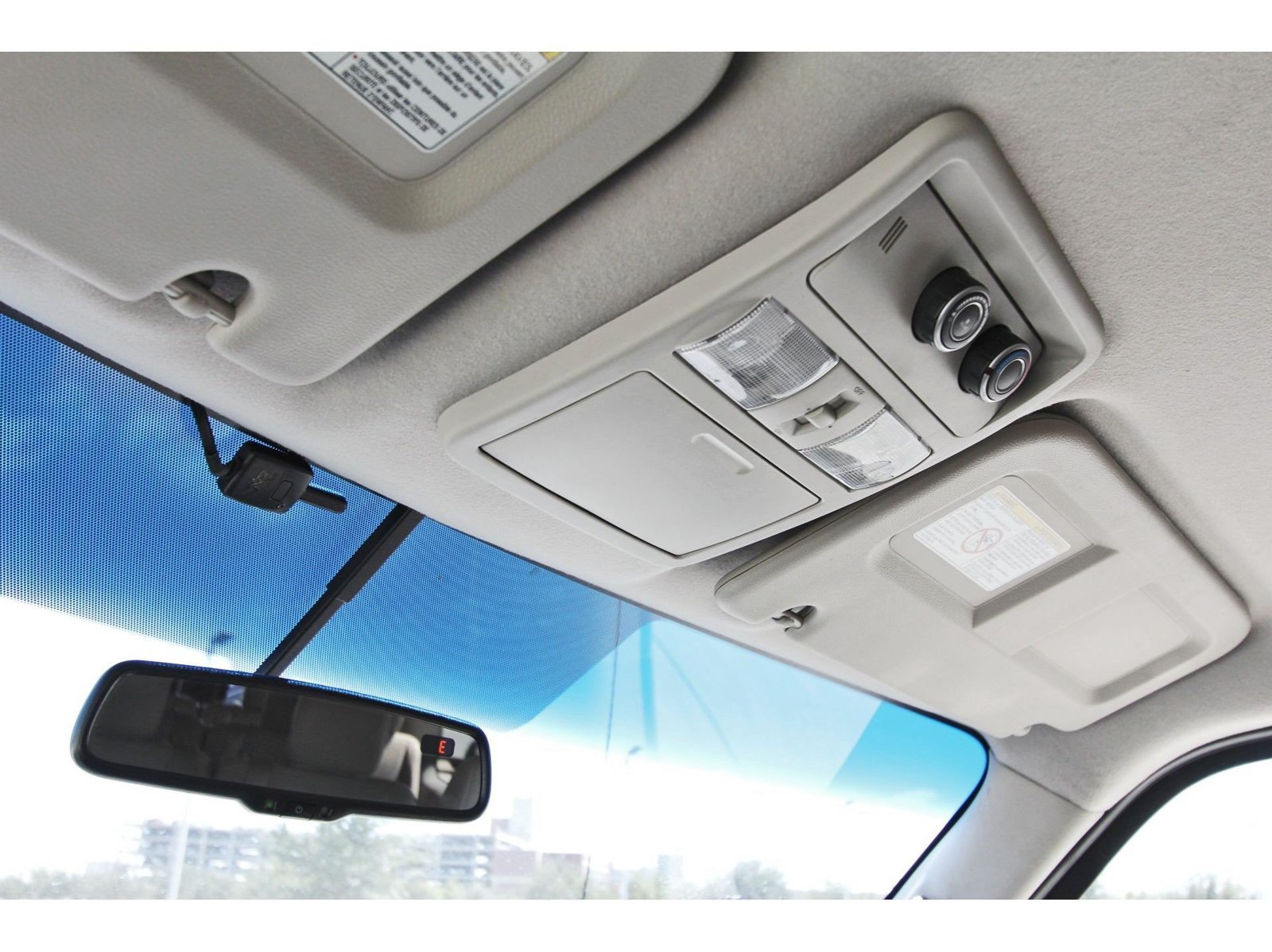 Used 2018 Nissan NV 3500 SL RWD image 25
