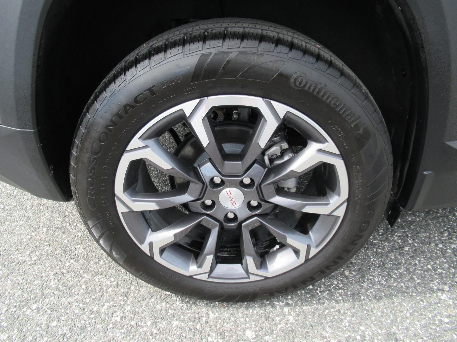 Used 2025 GMC Terrain Elevation w/ Elevation Premium Package AWD/4WD image 7