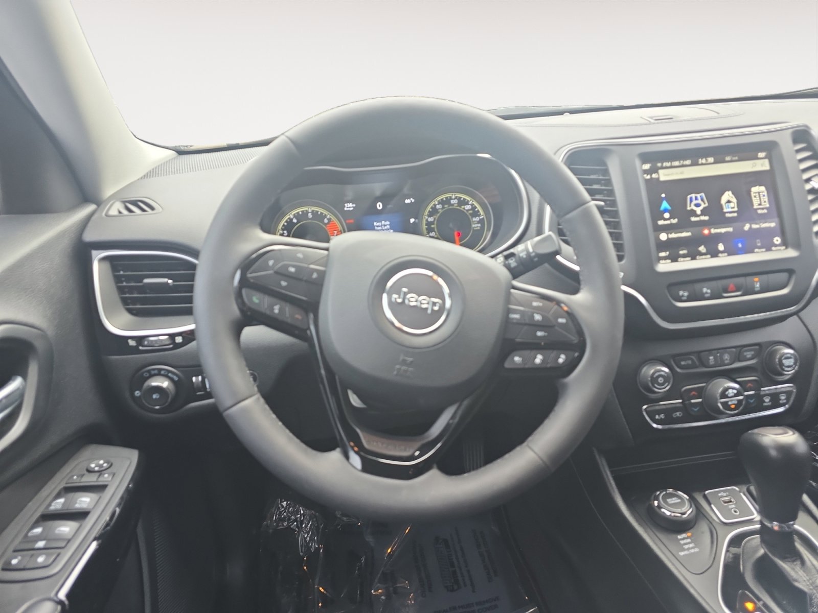 Certified 2023 Jeep Cherokee Altitude Lux image 11