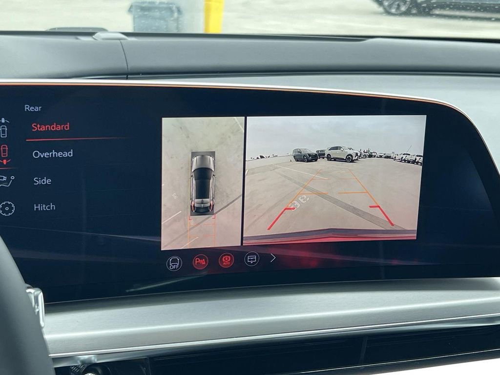 New 2026 Cadillac Lyriq V image 20