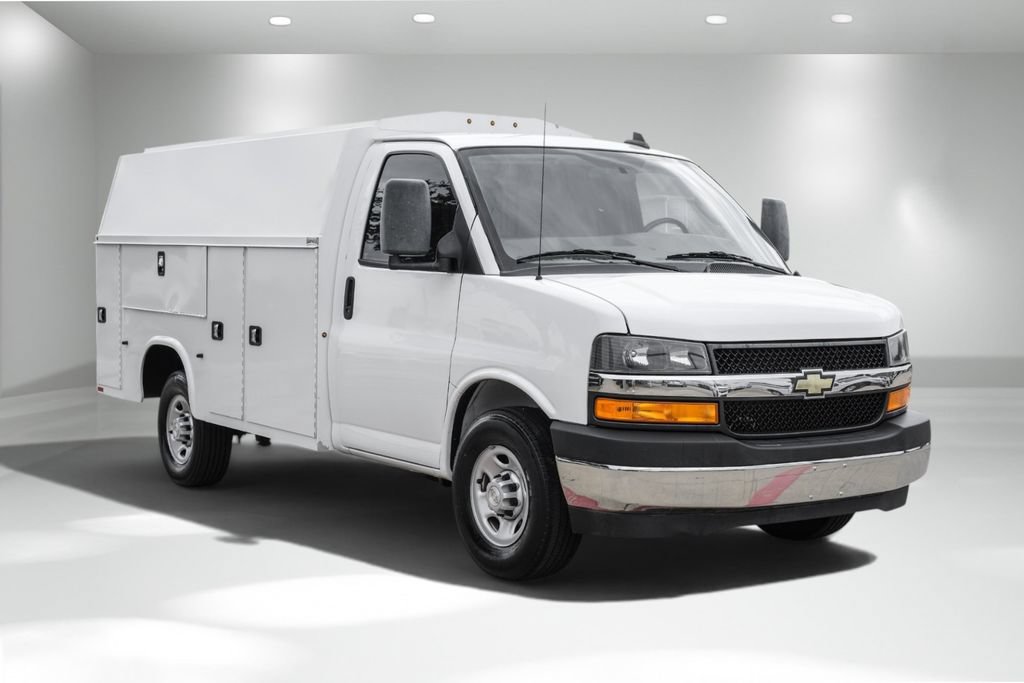 Used 2021 Chevrolet Express 3500 w/ Power Convenience Package RWD image 5