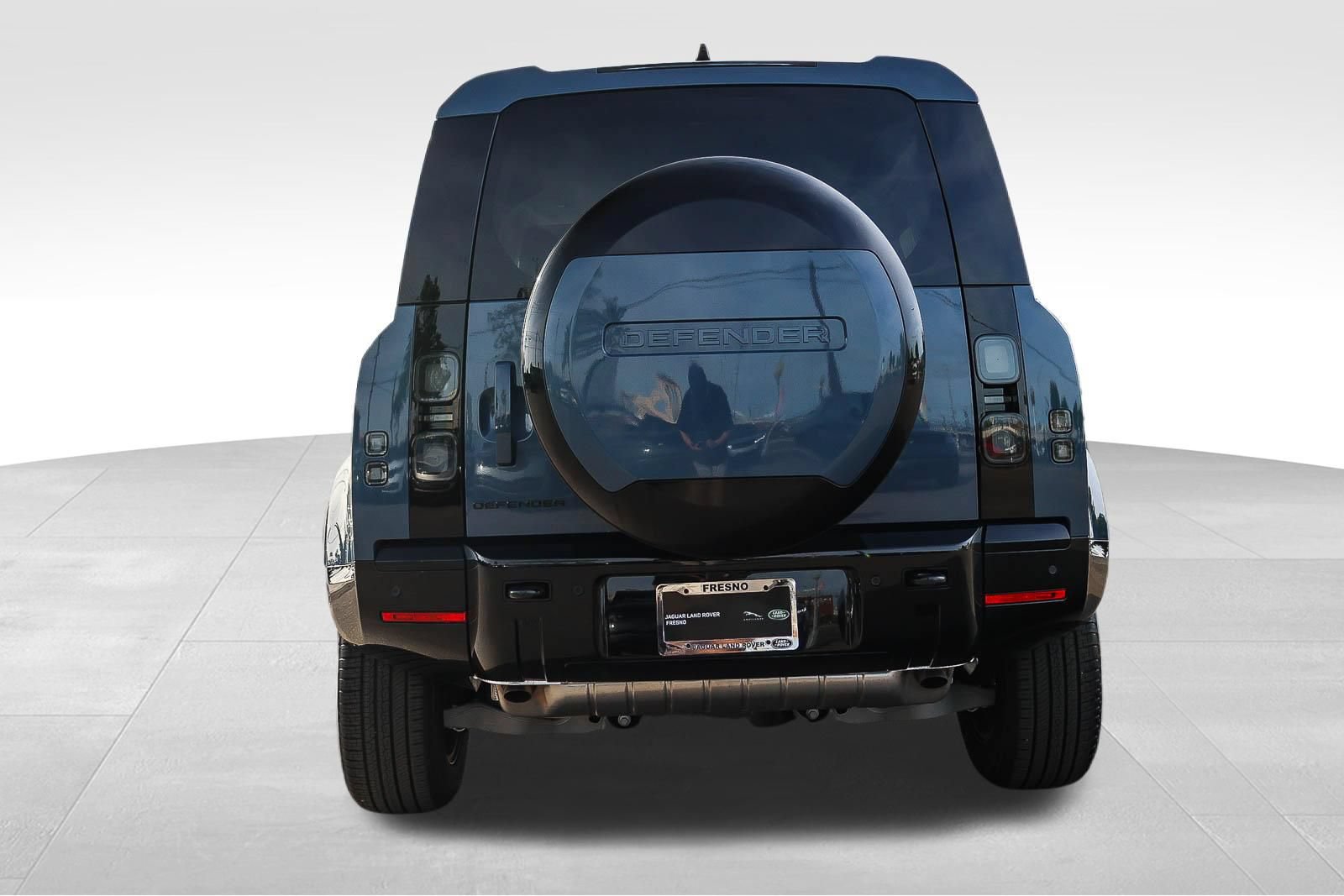 New 2026 Land Rover Defender 110 X-Dynamic SE AWD/4WD image 6