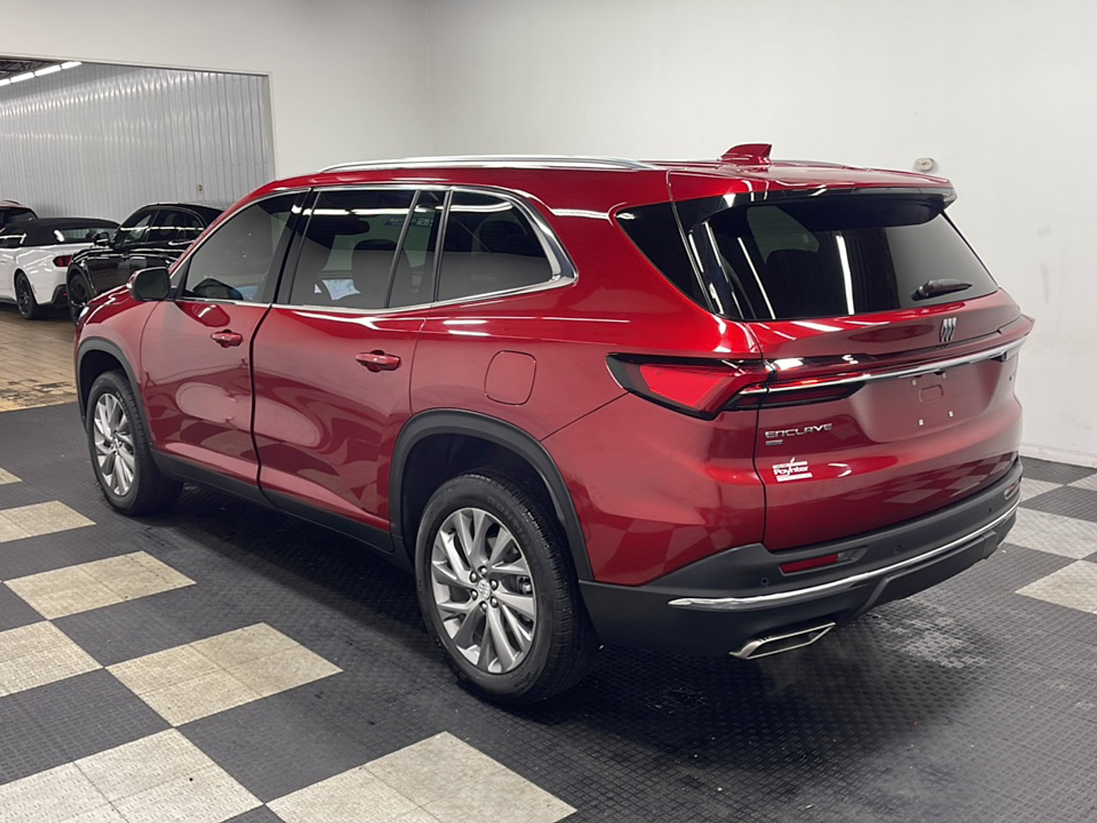 Used 2025 Buick Enclave Preferred w/ Power Package AWD/4WD image 16