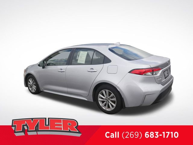 Used 2023 Toyota Corolla LE w/ LE Convenience Package image 5