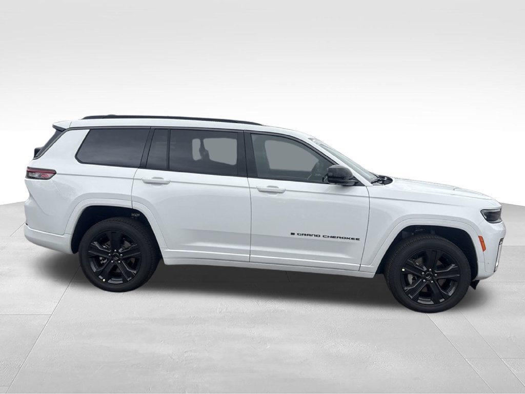 New 2027 Jeep Grand Cherokee L Limited AWD/4WD image 2