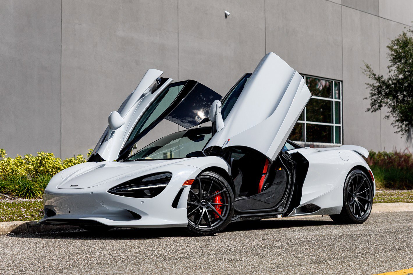New 2026 McLaren 750S RWD image 1