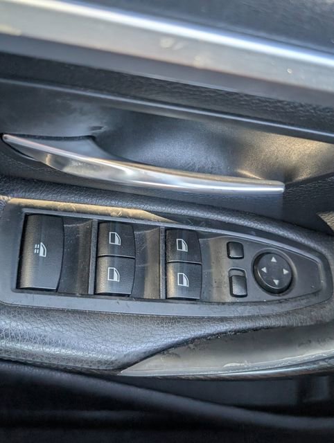 Used 2015 BMW 428i xDrive Convertible AWD/4WD image 33