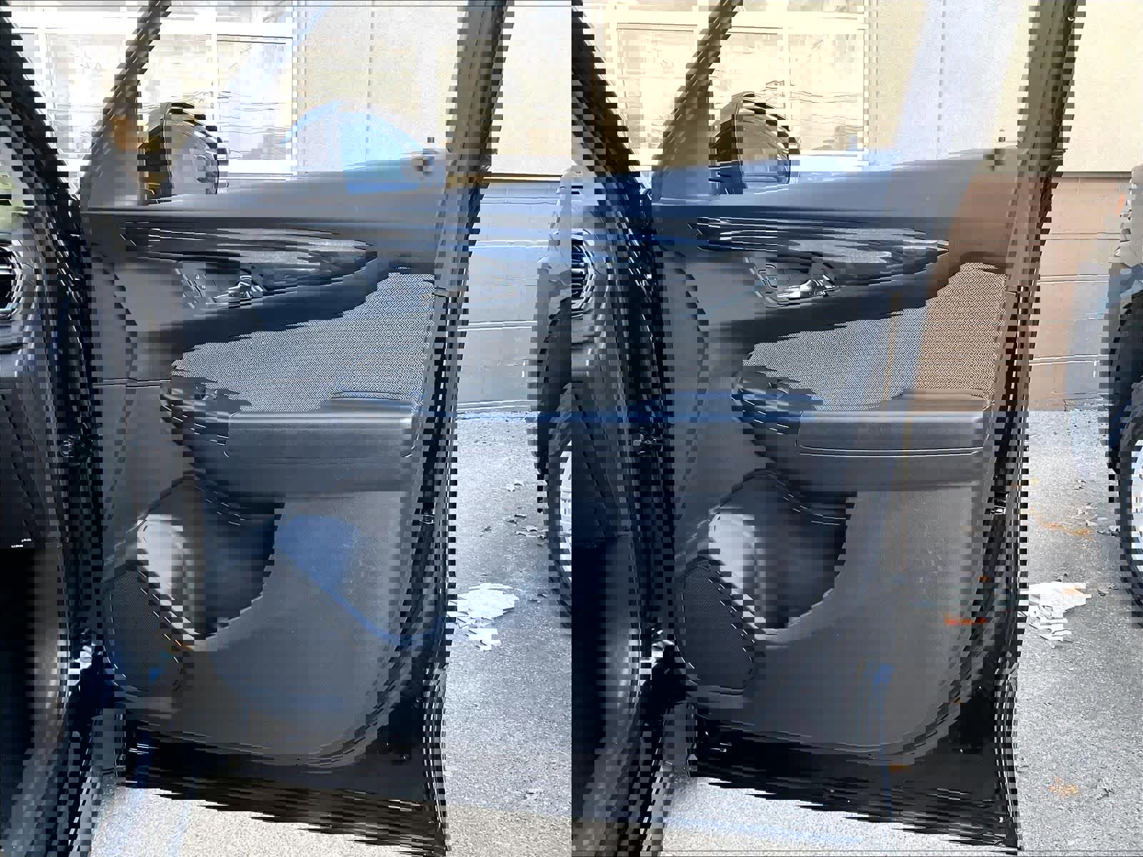 Used 2025 Chevrolet TrailBlazer LT AWD/4WD image 12