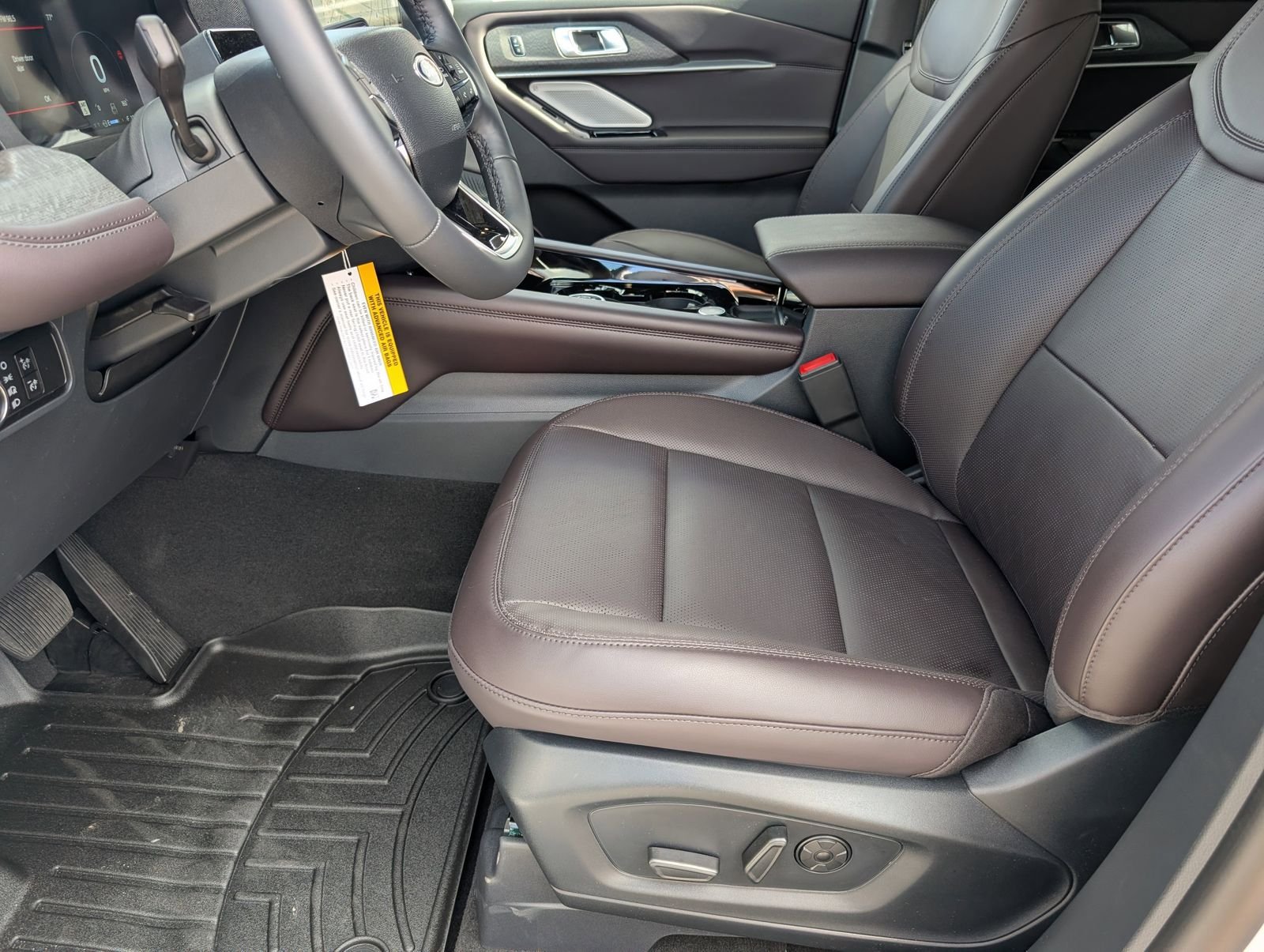 New 2026 Ford Explorer Platinum image 15