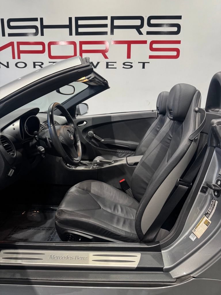 Used 2010 Mercedes-Benz SLK 300 image 12