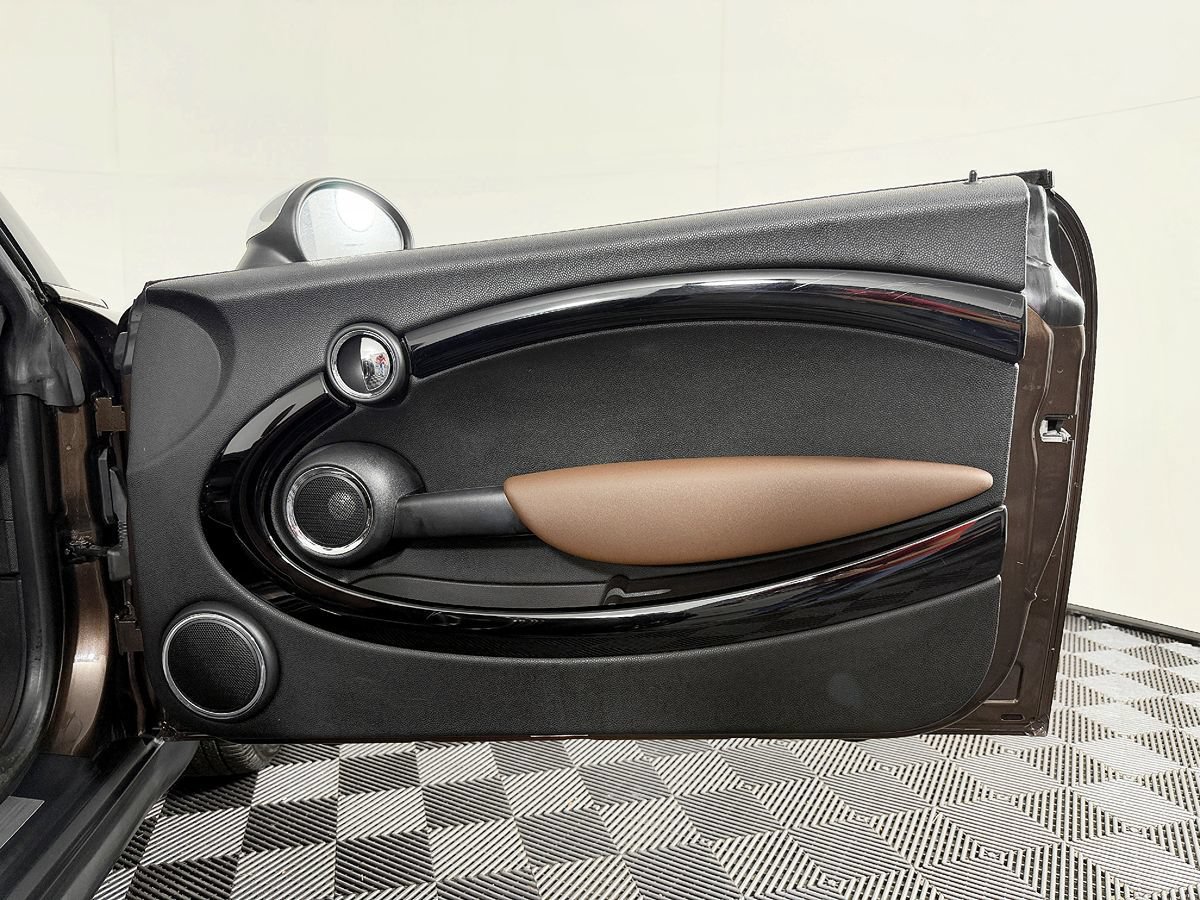 Used 2012 MINI Cooper Convertible FWD image 40